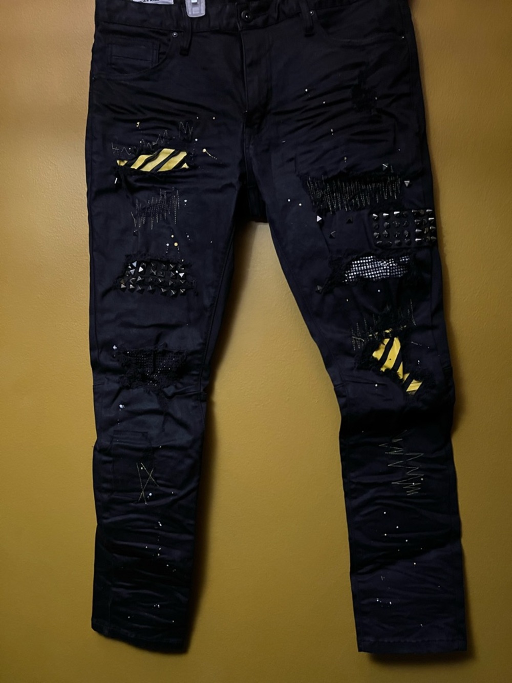 Smoke Rise Distressed Jeans 38x32
